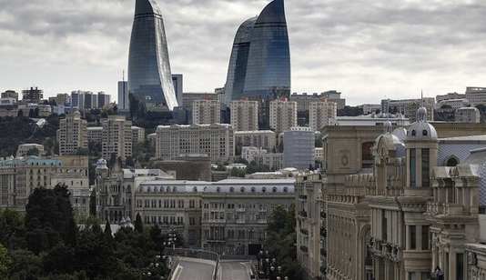 أذربيجان تعرض الوساطة بين روسيا و أوكرانيا