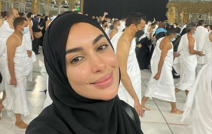 حقيقة ظهور ياسمين صبري بالحجاب أثناء تأديتها مناسك العمرة